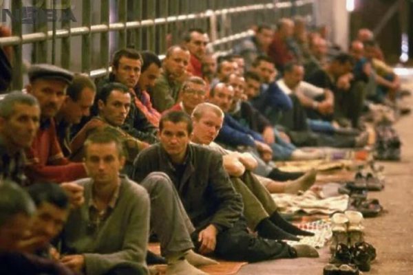 Blutige Nacht im Lager Keraterm: 31. Jahrestag des Massakers mit 200 Hinrichtungen!