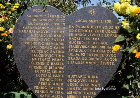 „Sie folterten meine Mutter, zeichneten ein Kreuz auf ihre Stirn. Sie hatte keinen einzigen Zahn mehr.“